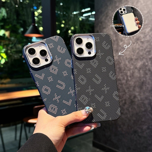 Creative Luminous Carbon Fiber Grain Magnetic Suction Phone Case - SNAPORIZE